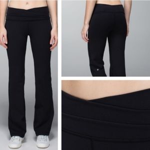 Lululemon Astro Black Straight Cut Yoga Pants